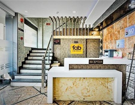 Hotel Metro Lucknow Ngoại thất bức ảnh