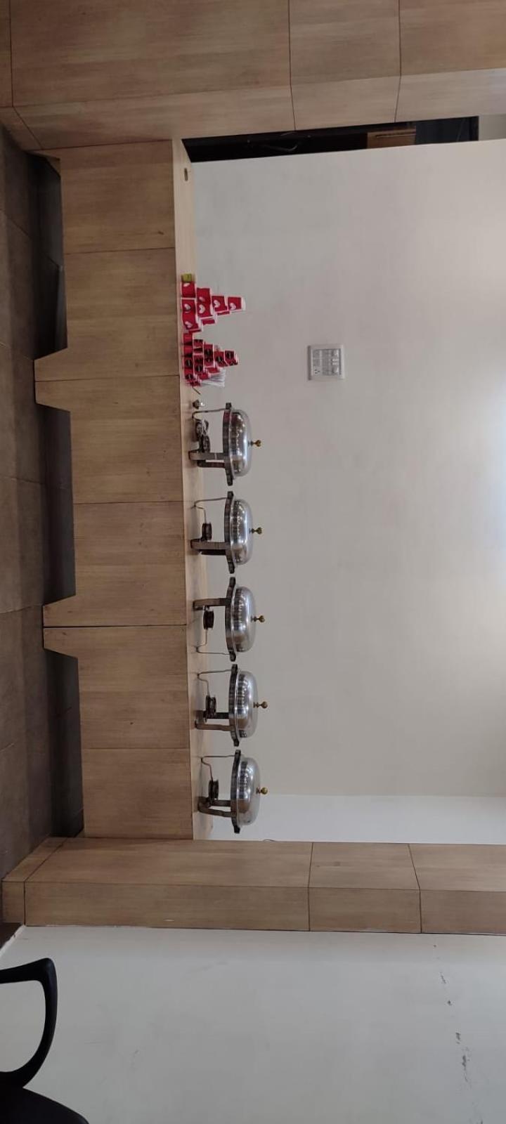 Hotel Metro Lucknow Ngoại thất bức ảnh
